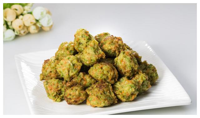 荠菜炸丸子比包饺子好吃外酥里嫩鲜香味美还不油腻
