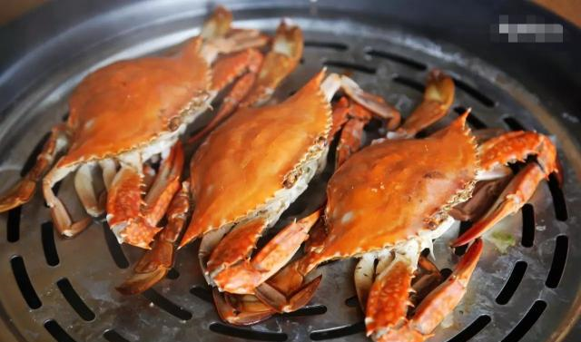 第一次吃鲜香味美的梭子蟹，买回来一煮，怎么是一个空...