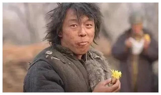 同是出演"乞丐",周星驰头发打结,孙俪流鼻涕,谁注意杨颖了?