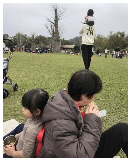 曝福原爱母亲返日原因:不好意思再待江家,女方因未接机被批无情休闲区蓝鸢梦想 - Www.slyday.coM 曝福原爱母亲返日原因:不好意思再待江家,女方因未接机被批无情休闲区蓝鸢梦想 - Www.slyday.coM