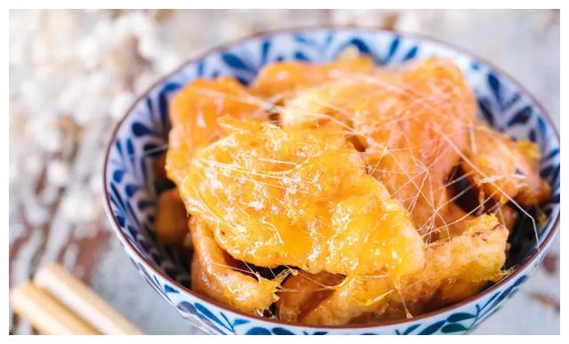 拔丝奶皮做法,没想到牛奶还能炸着吃,蒙古人的好主意!