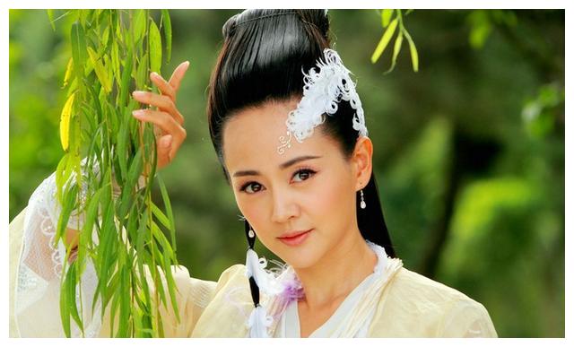 40岁"白佳莉"张定涵,与二婚55岁丈夫因戏生情,如今淡出荧屏