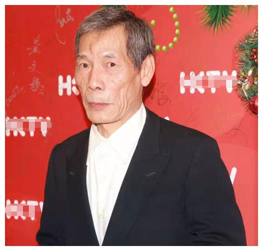 而王钟的弟弟则是演员王青,王青曾在《古灵精探》中饰演大嘴英,目前王