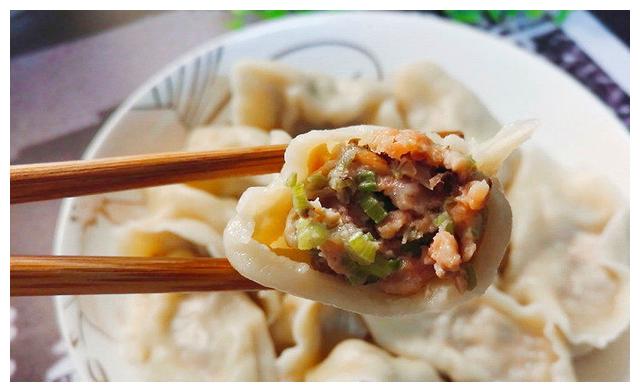 大廚教你正確做法芹菜餃子香味濃無湯水出鍋香味撲鼻