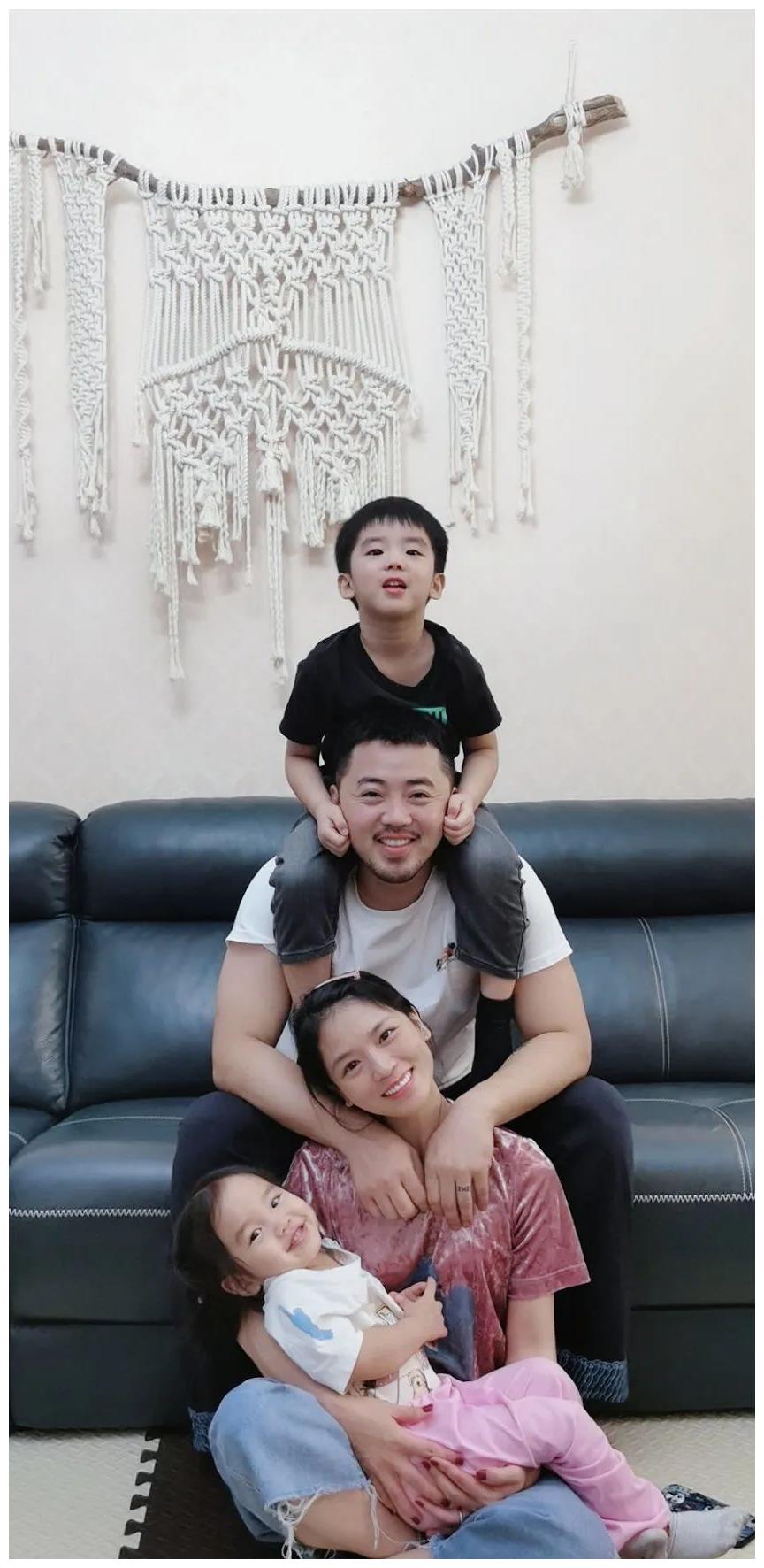 江映蓉鞋拔子脸李霄云撞脸赵薇,黄英潘辰逆生长__财经头条