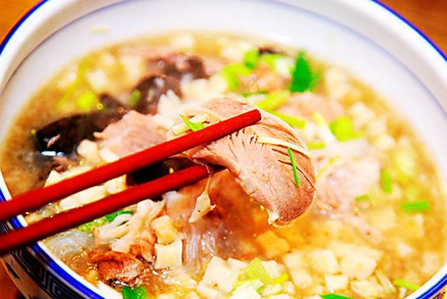 西安人最爱吃的美食，不是凉皮也不是臊子面，而是普通的它休闲区蓝鸢梦想 - Www.slyday.coM