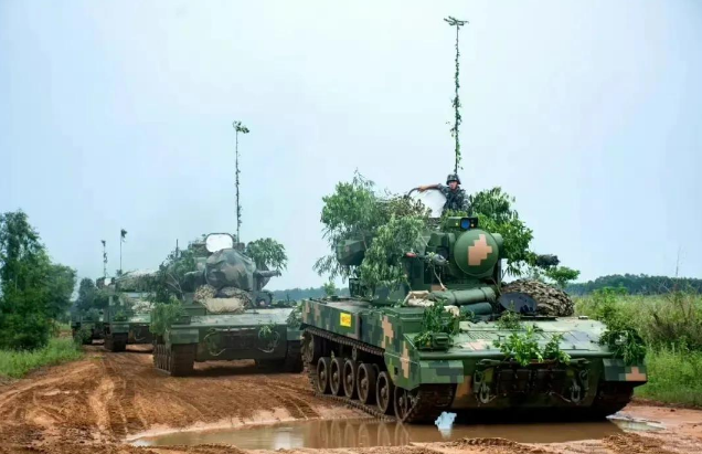 不要小看这几辆pgz-09式35毫米双管自行高炮__财经头条