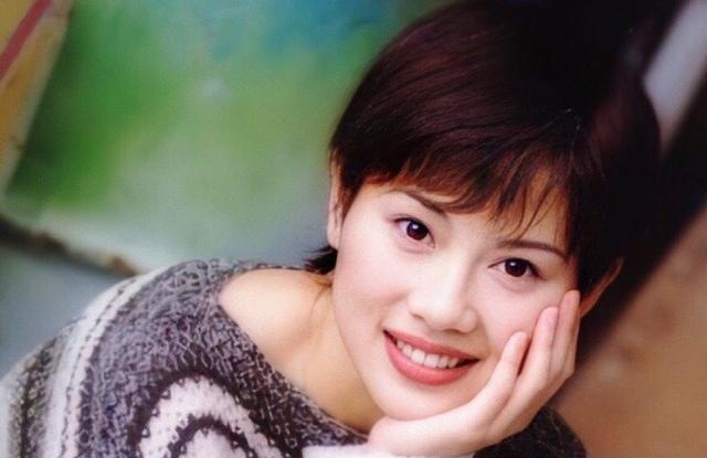 乘风破浪的姐姐陈松伶曾经的tvb一姐