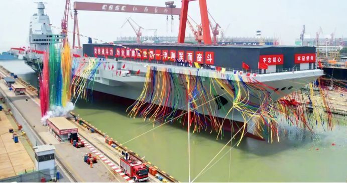 美专家：中国004超级航母对标美国福特级，但004仍不是核动力航母休闲区蓝鸢梦想 - Www.slyday.coM