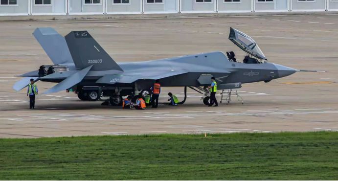 美团女骑手婚恋现状调查：职业标签下的情感博弈