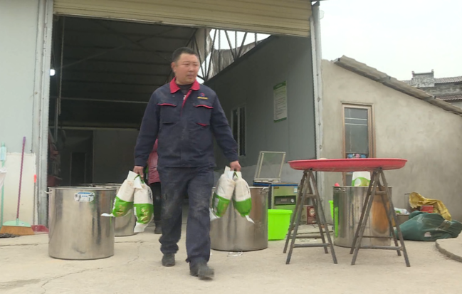 捐出3000斤大米给西安抗疫加油！南充嘉陵龙蟠镇这个乡亲的举动…休闲区蓝鸢梦想 - Www.slyday.coM