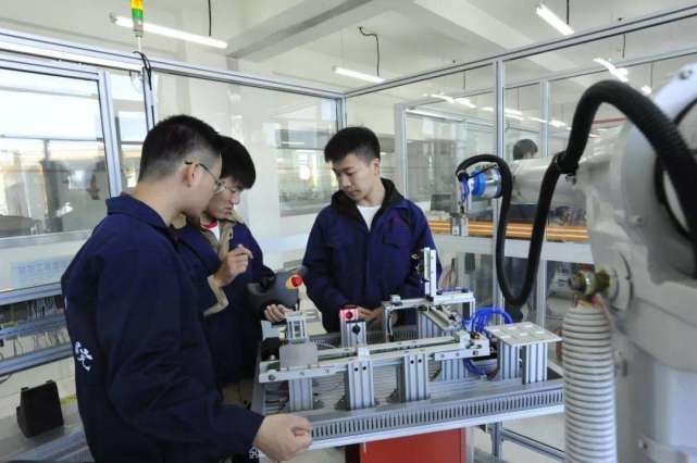 为什么专业SEO人员都重视nofollow标签对跳出率的影响 (为什么专业硕士学费贵)