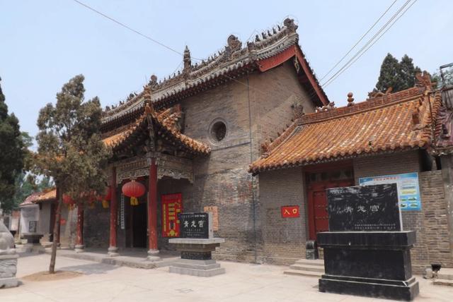 这个景点,就是位于河南省焦作市武陟县龙源镇万花村的青龙宫.