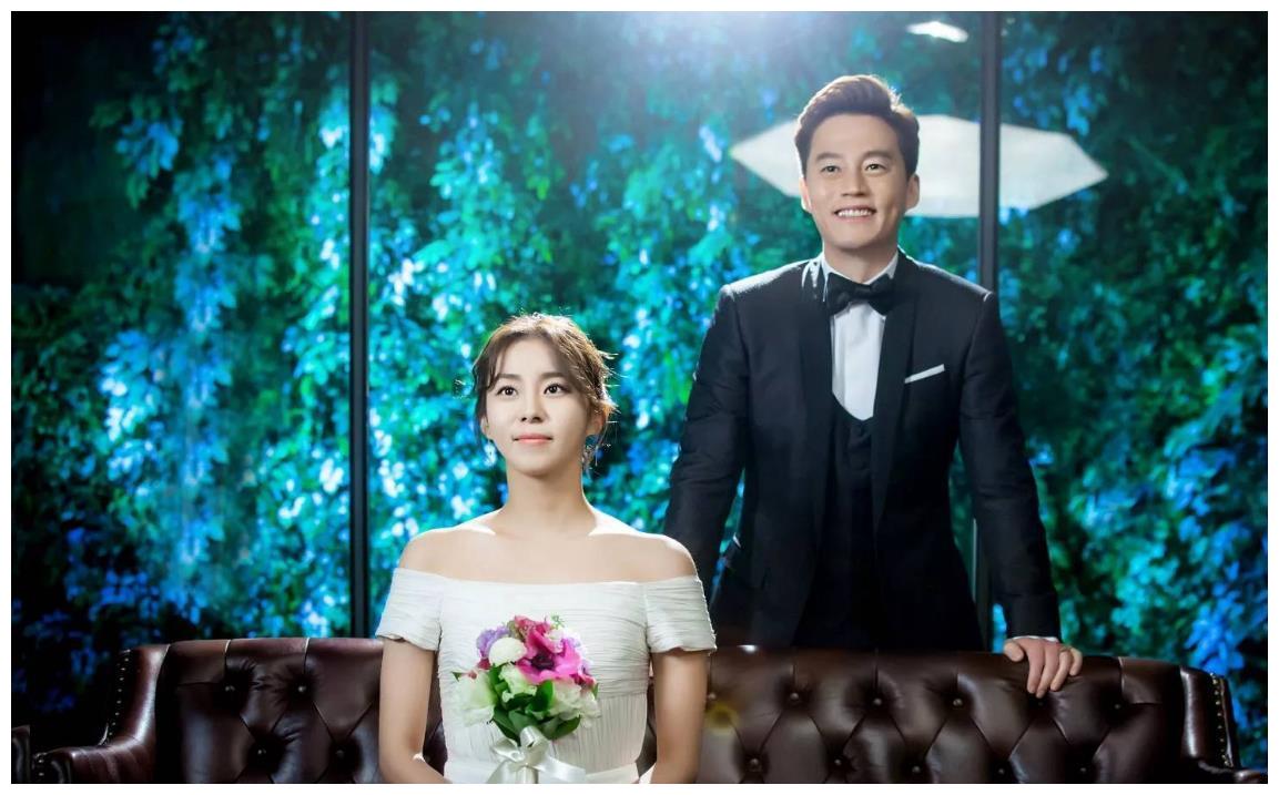 酒窝美男李瑞镇:贵公子当演员,与金晶恩分手后心碎再也不碰爱情