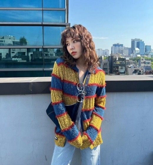 韩国女团redvelvet成员wendy卷发近照超可爱