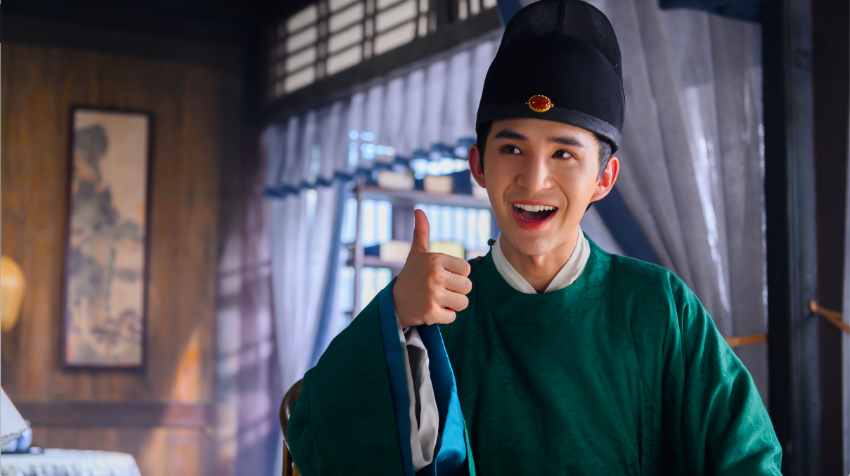 歪嘴战神管云鹏新剧杀青 尬剧出圈的他气场全开|回到古代当赘婿