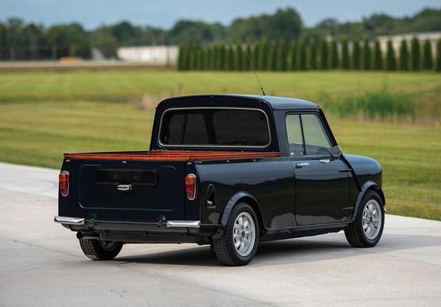 史上最迷你的皮卡!像从动画片里跑出来的,妹子看了都心动