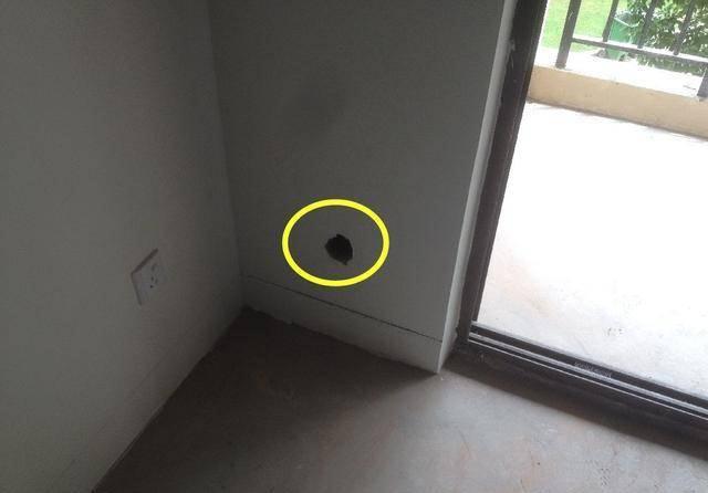 墙孔打的比立式空调出水口高5公分咋整朋友解释一通放心多了