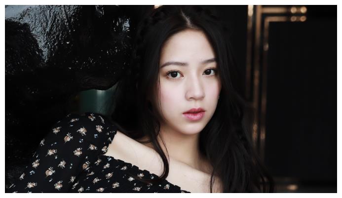 都说16岁的欧阳娣娣很美,但看到新剧照后:确定不是"大妈"?