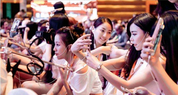 千万粉丝的张同学，再一次拒绝公司签约，从之前的500万提到2千万休闲区蓝鸢梦想 - Www.slyday.coM