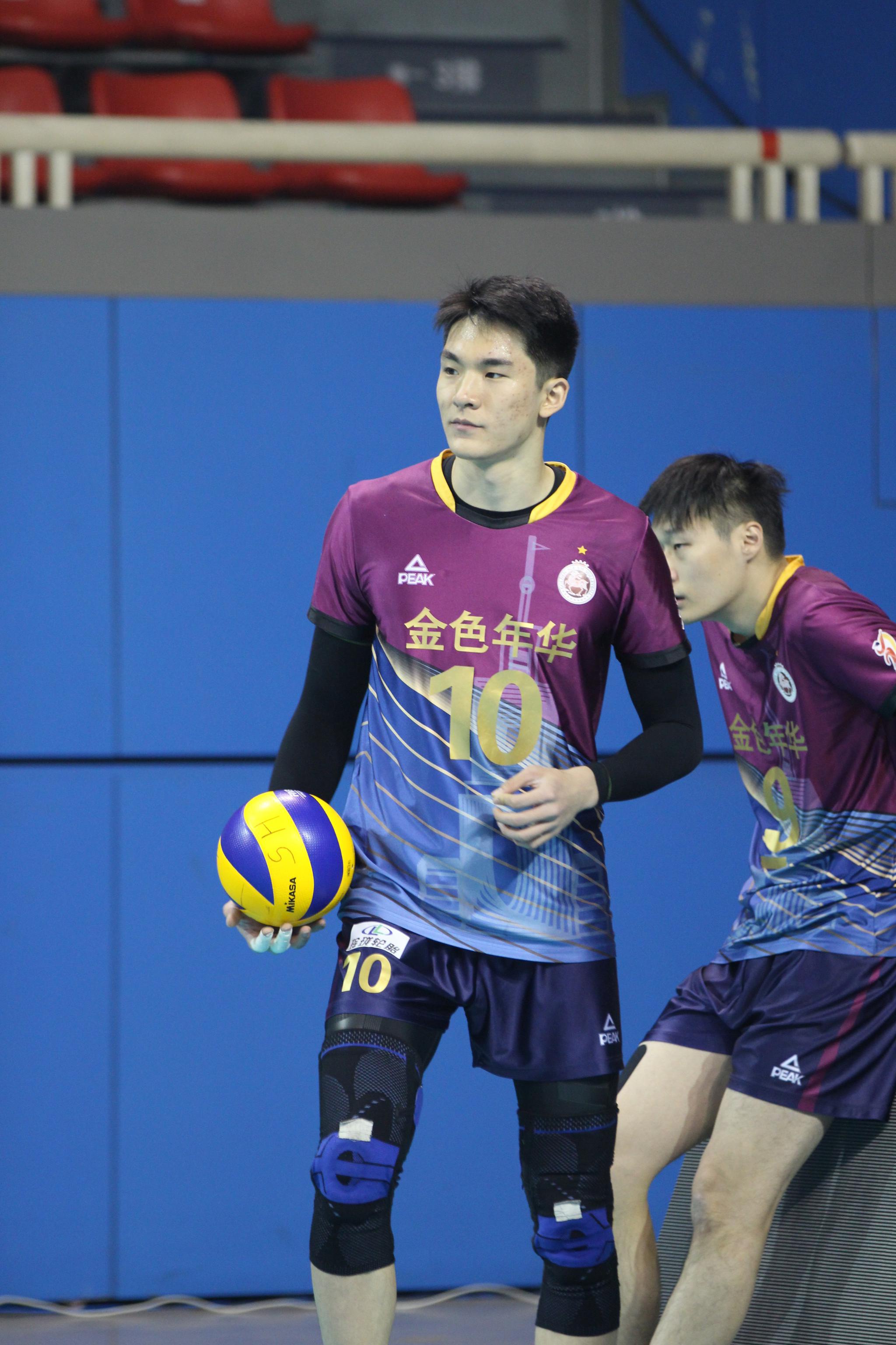 上海男排联赛卫冕秘密武器 武弸智赛季自评90分