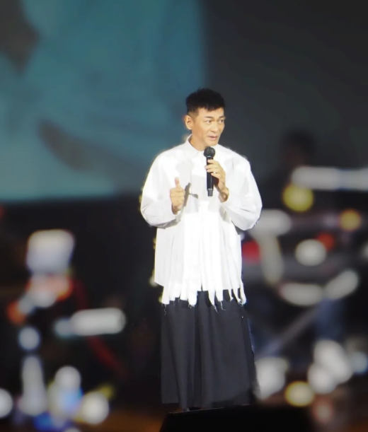 59岁江华将全面复出,有意加入直播带货行列休闲区蓝鸢梦想 - Www.slyday.coM 59岁江华将全面复出,有意加入直播带货行列休闲区蓝鸢梦想 - Www.slyday.coM