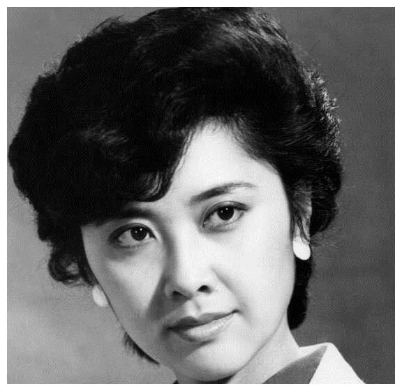 杨洁拍《西游记》,女儿国国王找不到演员,李成儒掏出一张相片