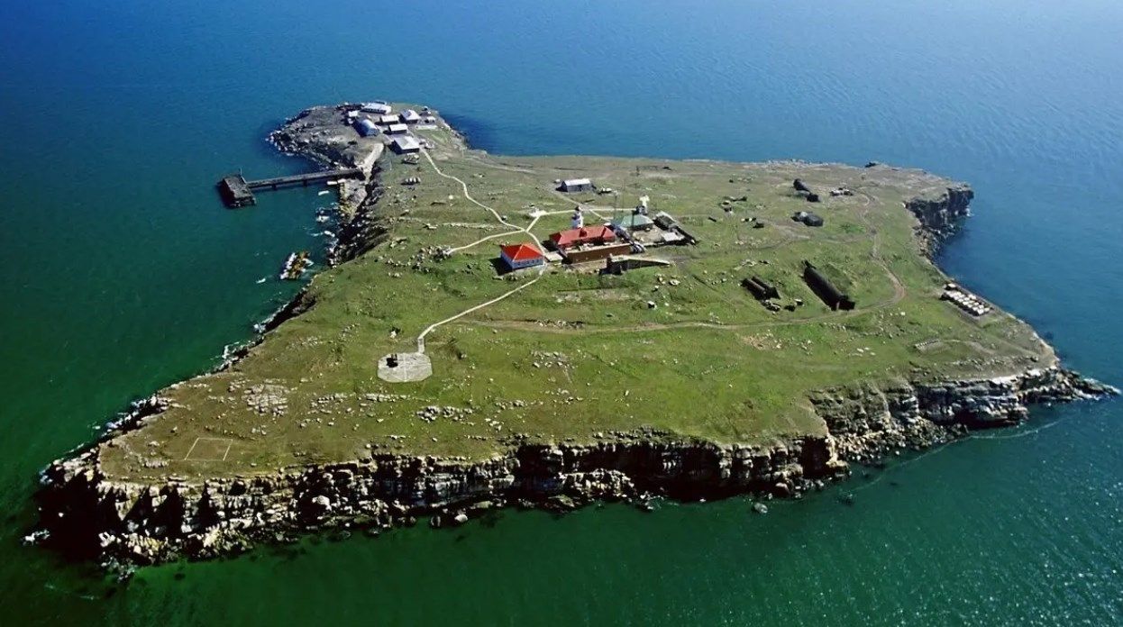 蛇岛已成乌克兰战场中心双方炮火彻夜不停乌军损失超16架飞机