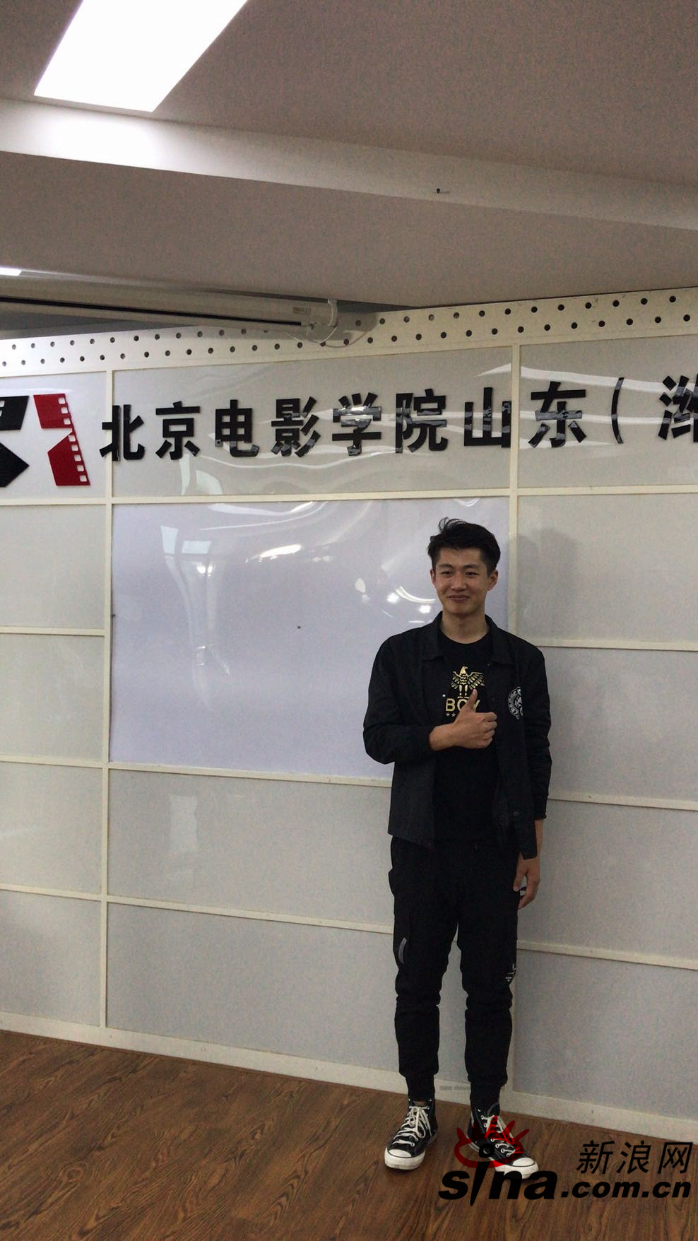 胡伟看世界梁峰高徒出击艺坛新星王程林