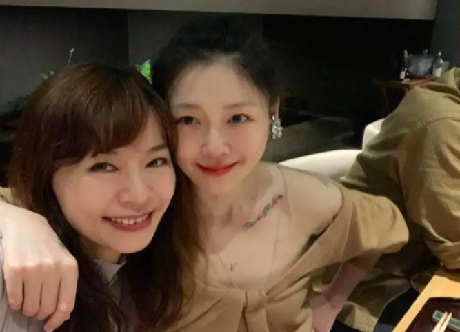 具俊晔主动秀恩爱,称大s会像孩子一样跑过来抱他,网友并不买账休闲区蓝鸢梦想 - Www.slyday.coM 具俊晔主动秀恩爱,称大s会像孩子一样跑过来抱他,网友并不买账休闲区蓝鸢梦想 - Www.slyday.coM