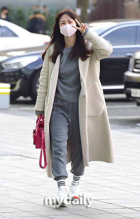 韩国女艺人朴素贤出演sbs电台节目