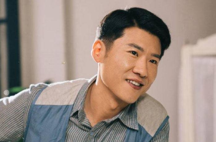 原来王馥荔儿子是他也是演员39岁才走红现41岁越来越帅