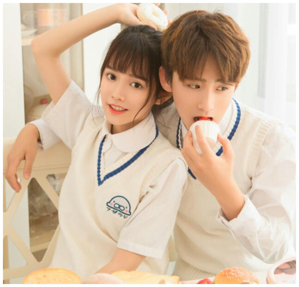 "官宣恋情"情侣     官宣"小祖宗"必备 狂撒狗粮秀到爆