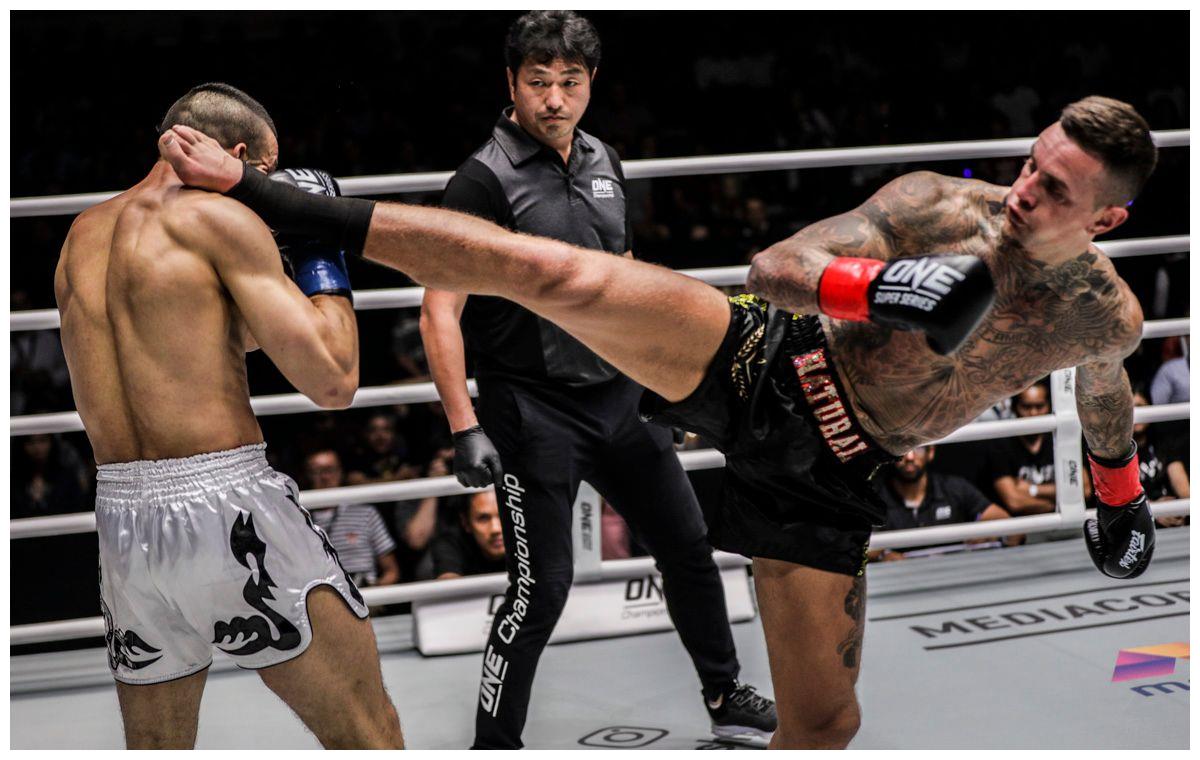 荷兰踢拳天王第三次冲冠自信仍是头号挑战者