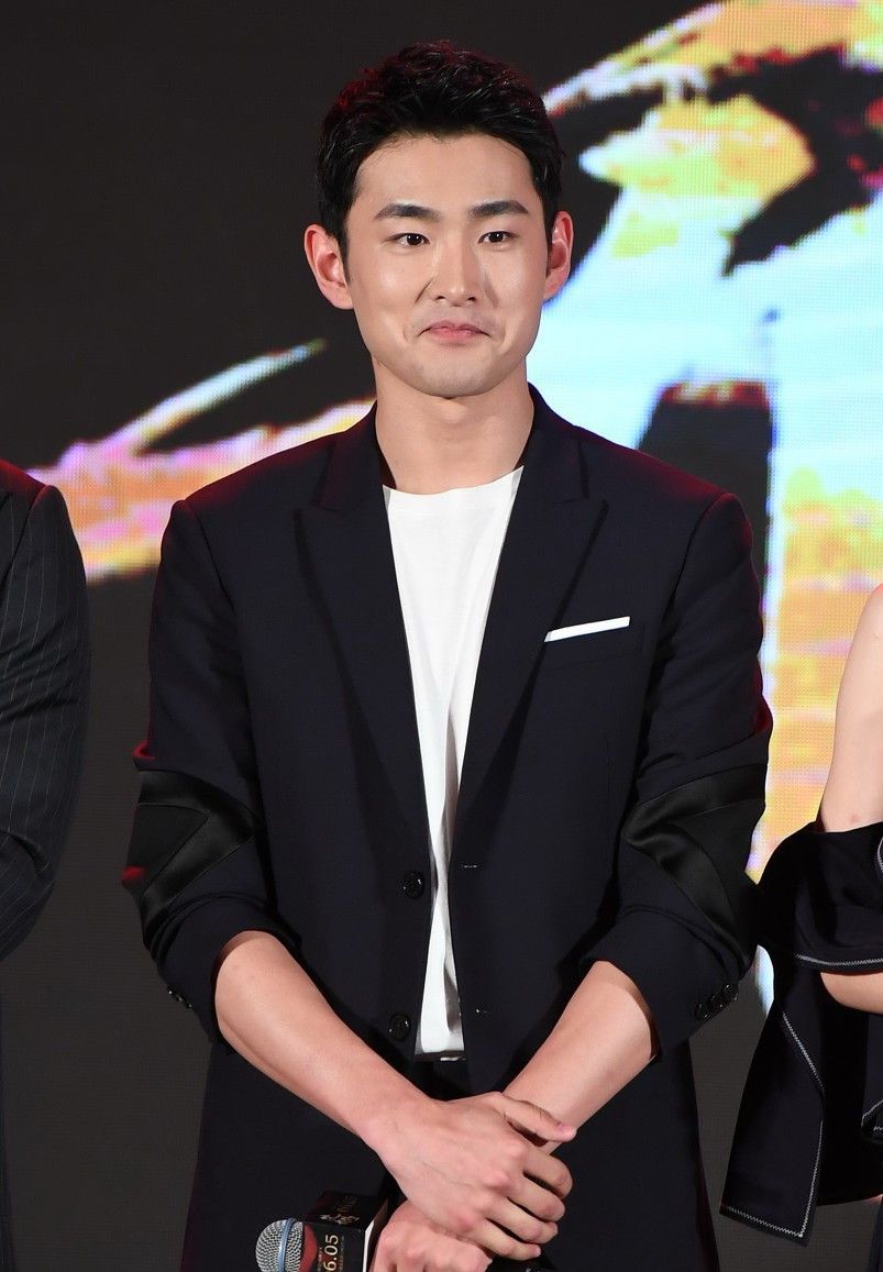 铁门槛王彦霖恋情,真的是太甜蜜了!