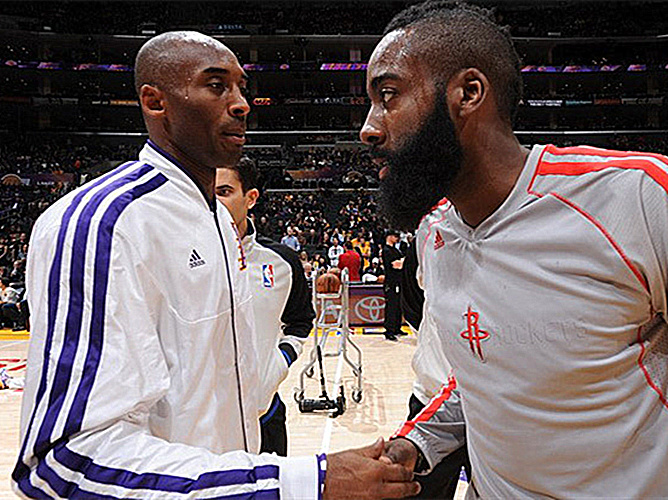 单赛季拿到3000分,历史仅两人做到,科比哈登巅峰赛季还差200分