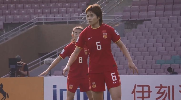0比1！中国队遭打击，30岁老将极限回追，黄健翔点赞<a href=