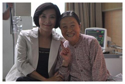 83岁丑娘张少华,女儿长相倾国倾城,女婿是经常演反派的他|张少华|苏岩