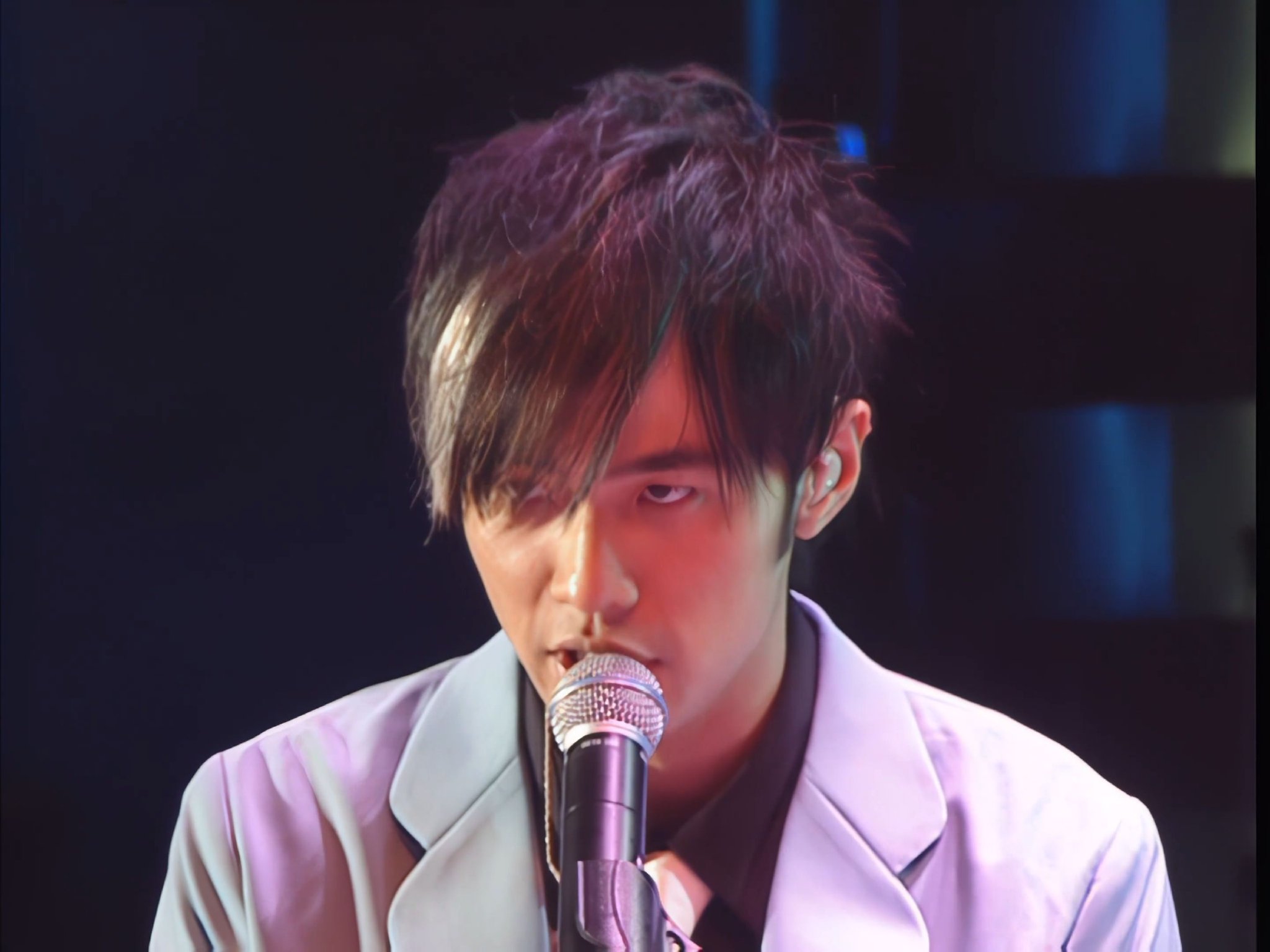 一首《借口》，唱尽爱情里的挽留与无奈周杰伦