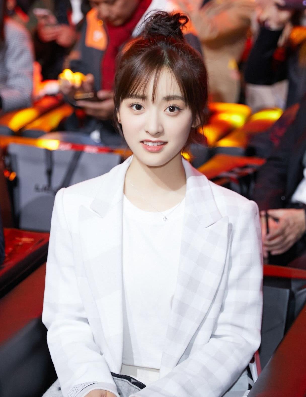 沈月这一身穿搭真好看越来越期待她的穿搭咯