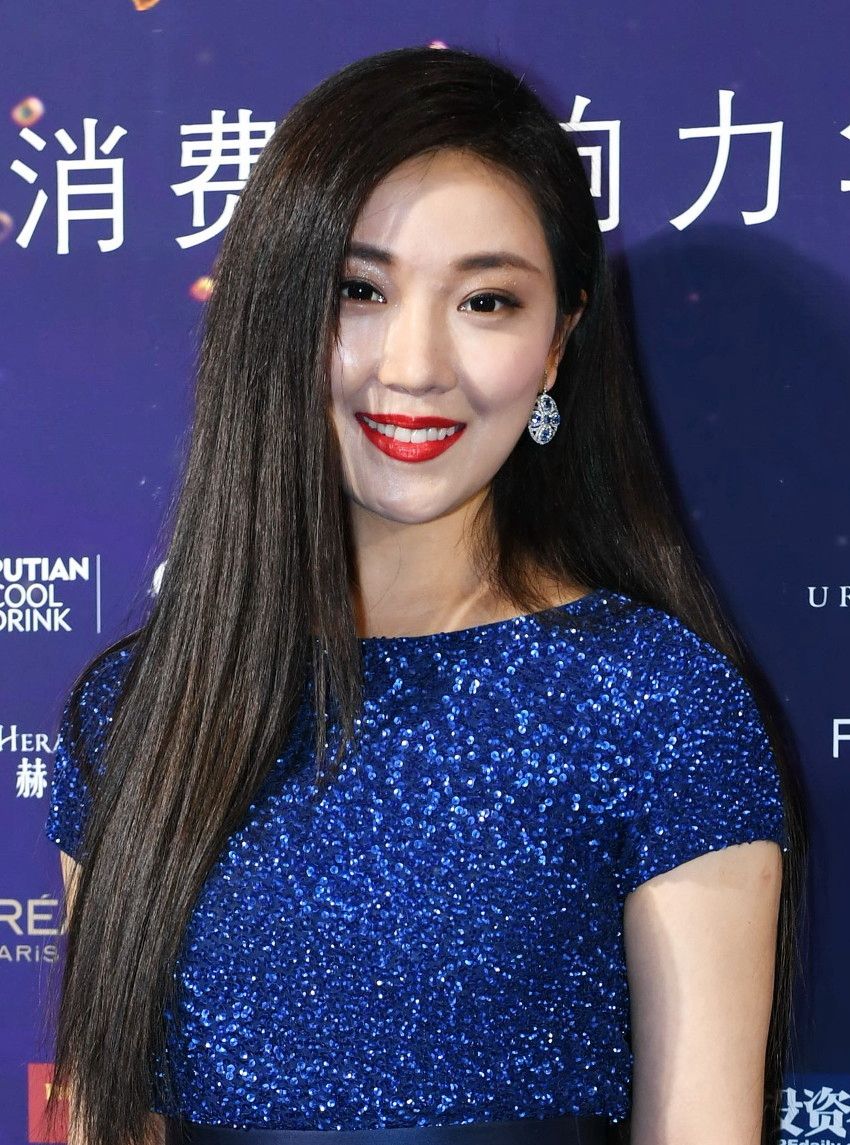 菅纫姿写真照,尽管不是惊艳有女人味的那种,却是单纯清纯的感觉_高清