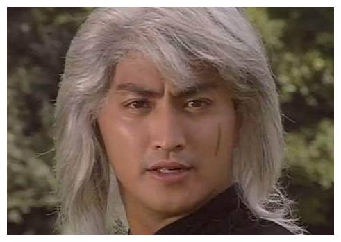 第二个角色是《中华英雄》中的华英雄.