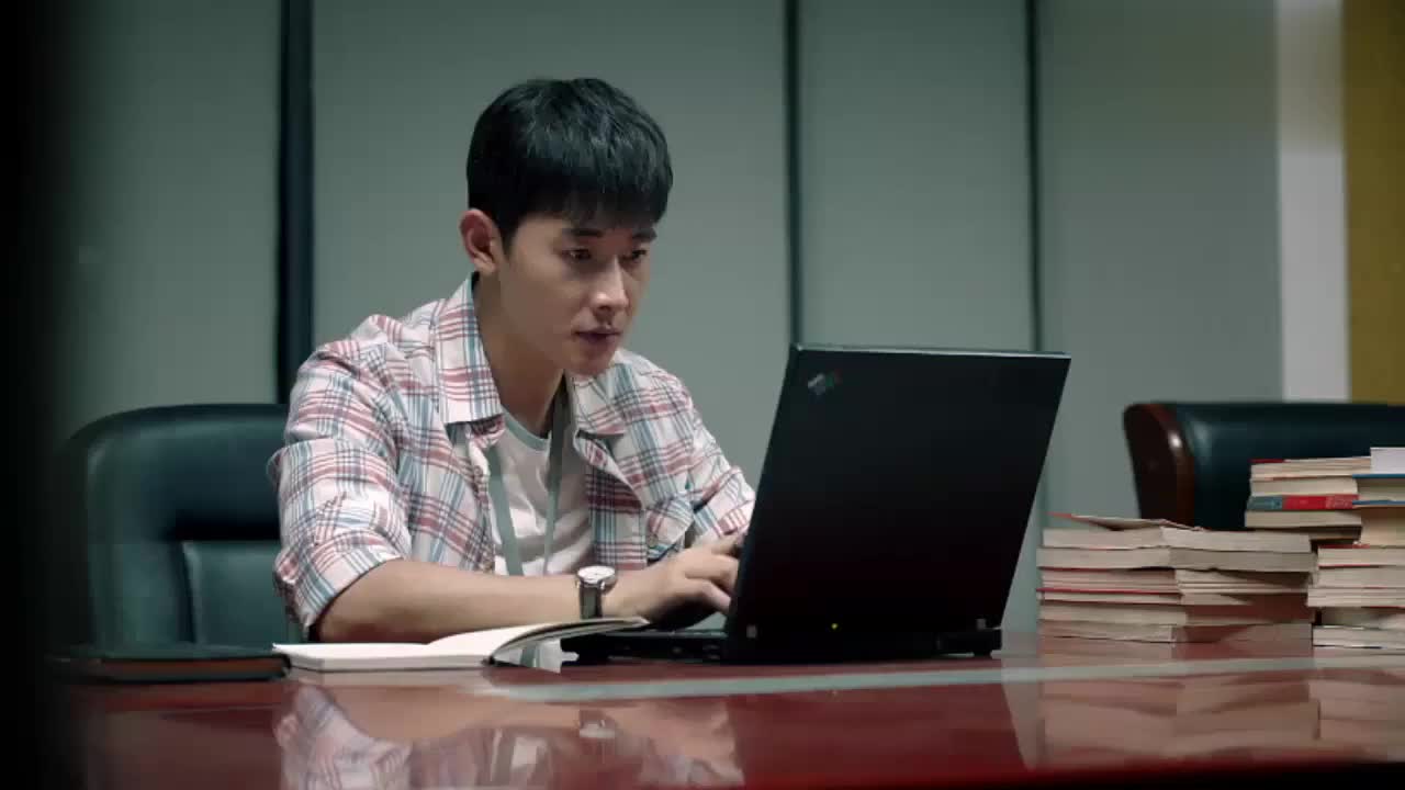 李木子来公司看张长弓,两个人对话太有意思了,李木子太可爱了