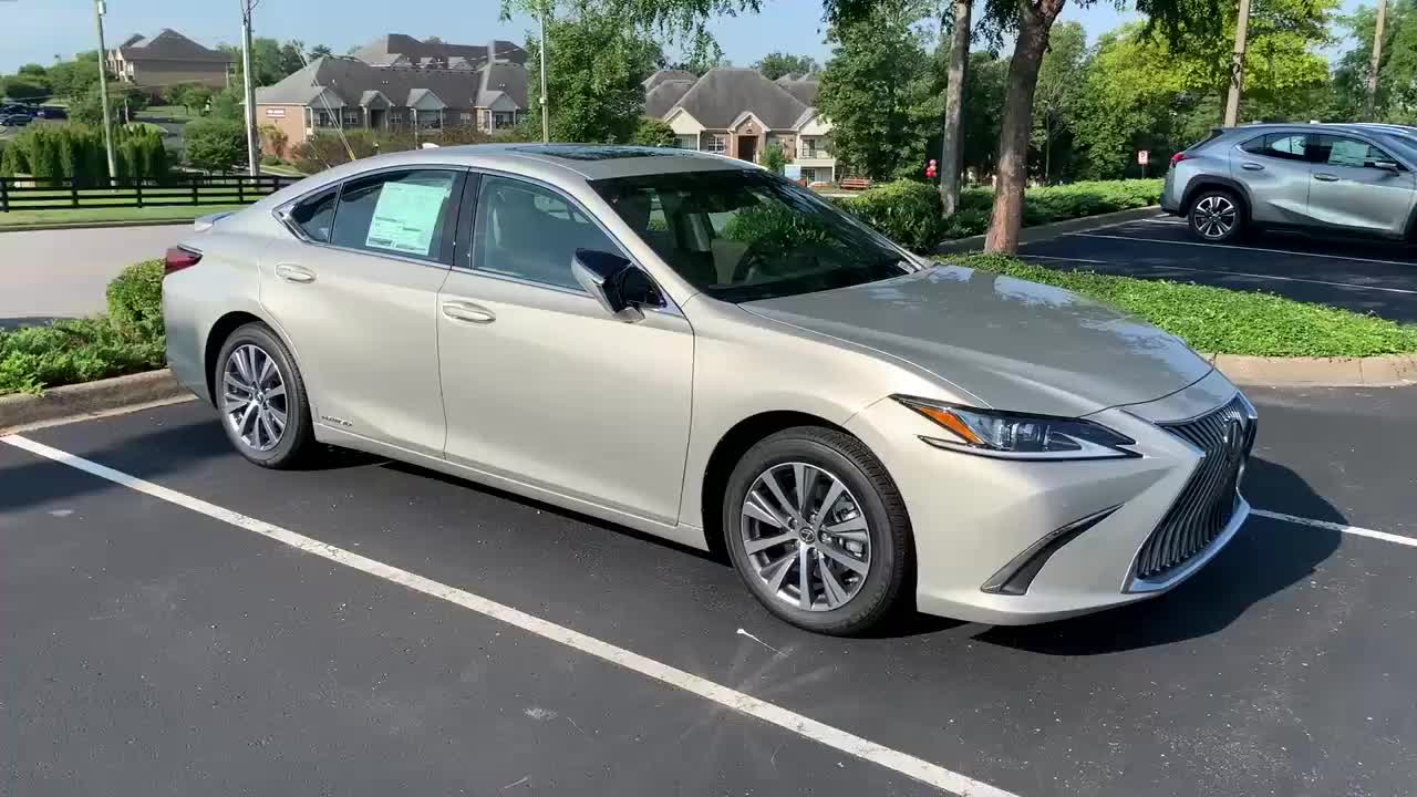 新车展示,2021款雷克萨斯es300h混动版实拍,外观内近距离了解