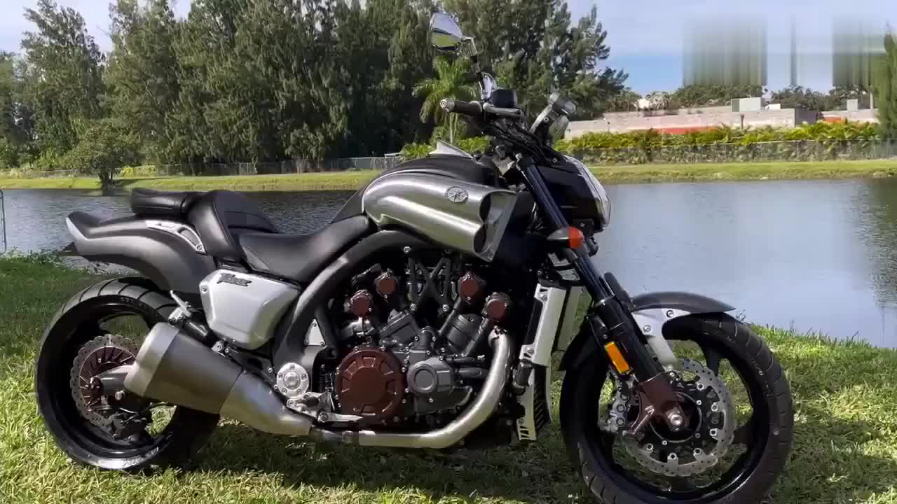 机车摩托雅马哈重型太子大魔鬼霸气十足哈雷比不了