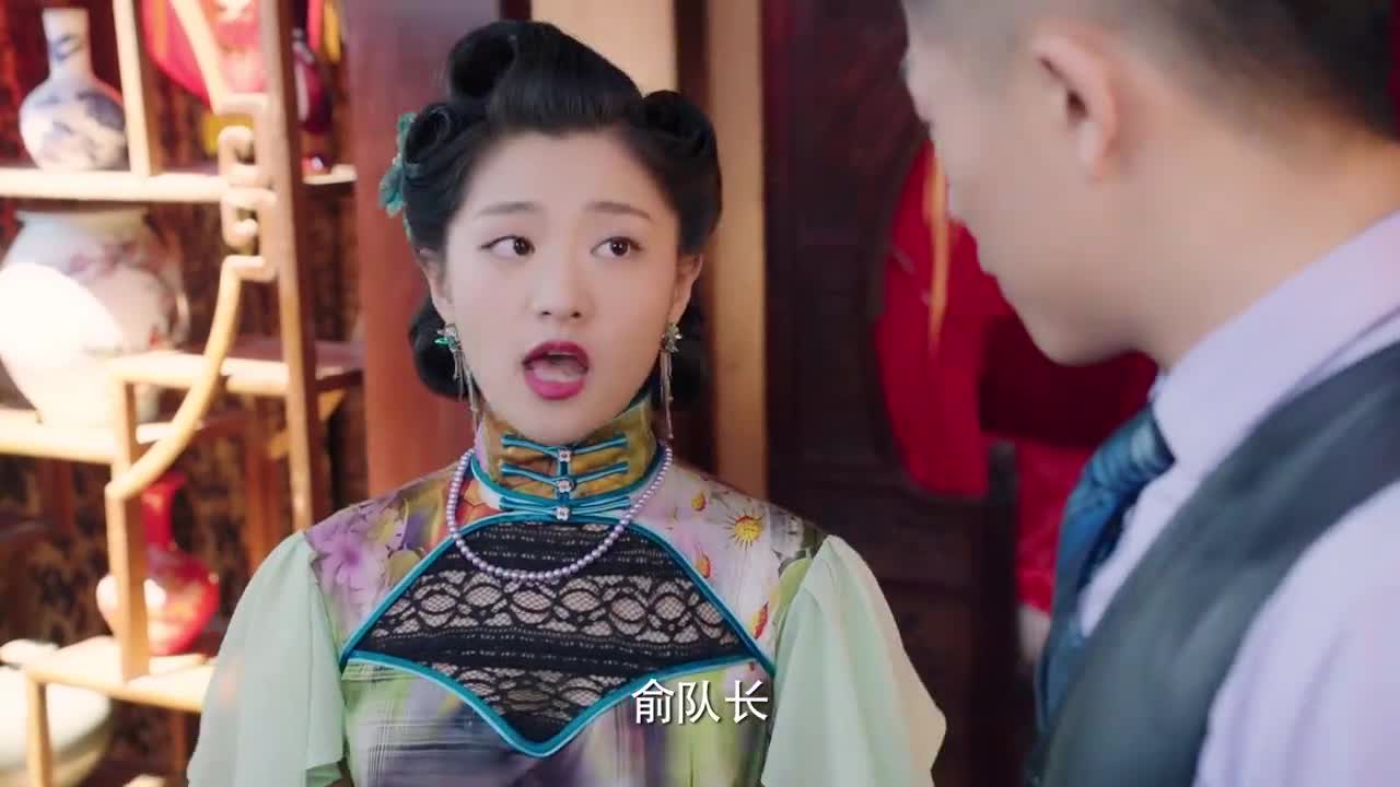 乱世危情你以为我不敢开枪吗李芙蓉用枪指着俞彪放狠话