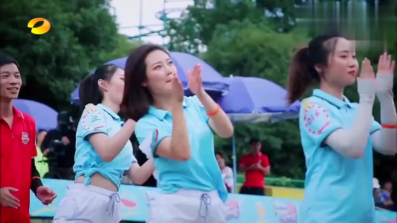 为您推荐: 摇啊笑啊桥:小绵羊队打扮清凉,全员卖力狂扭,瞬间秒杀对手