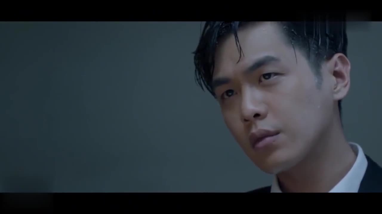 《谍战深海之惊蛰》:张若昀化身多面间谍,造型十分的帅气