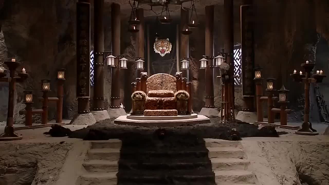 林海雪原座山雕梦见威虎厅来一猛虎是如虎添翼还是两虎相争