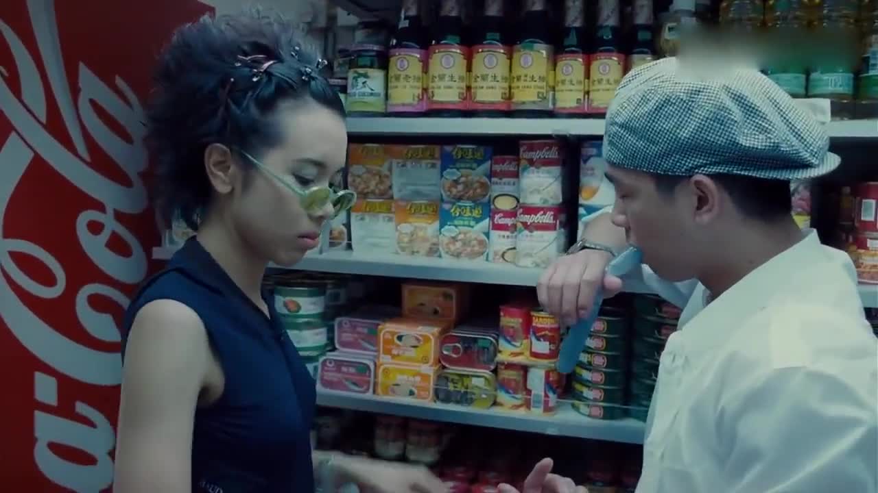 古惑仔山鸡要买12只装的宝贝旁边美女满脸疑惑你行不行呀